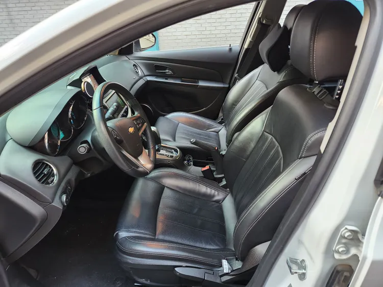 Chevrolet Cruze 13