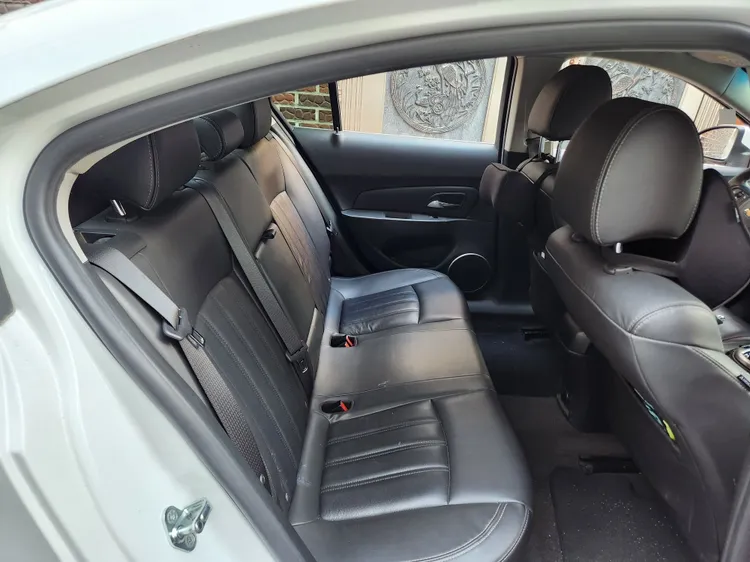 Chevrolet Cruze 8