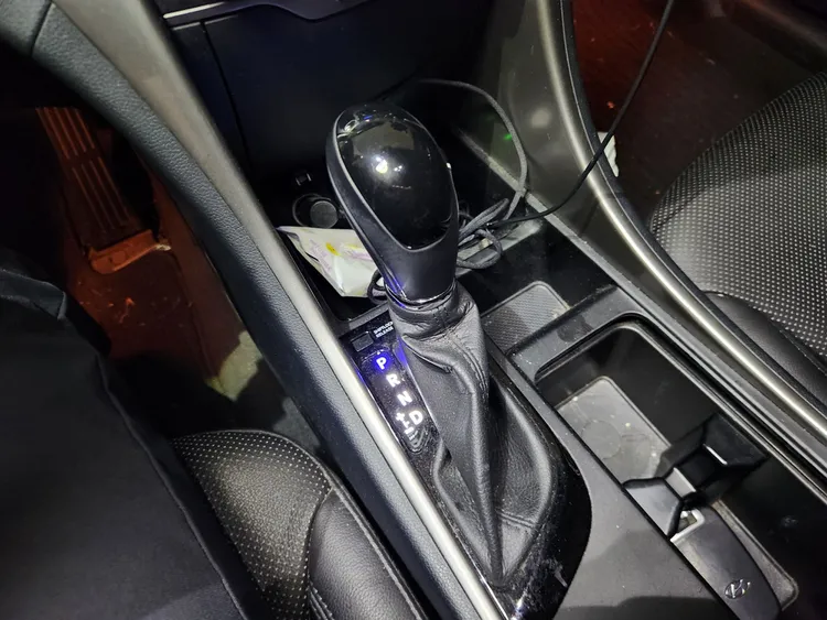 Hyundai YF Sonata 15