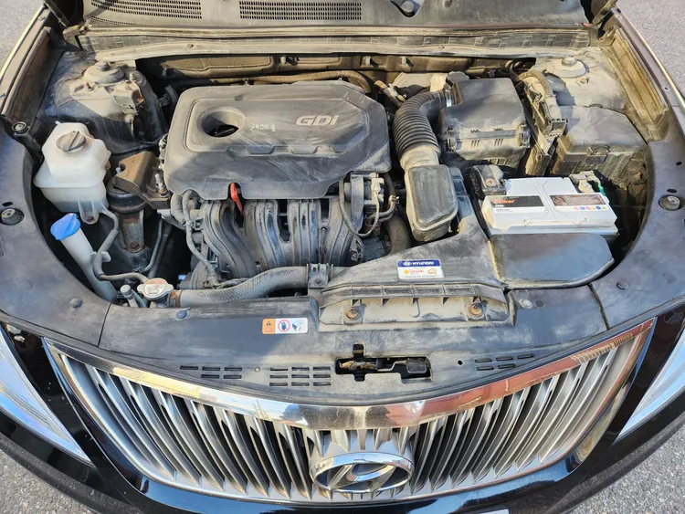 Hyundai Grandeur HG 29