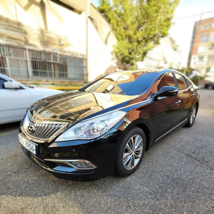 Hyundai Grandeur HG 2