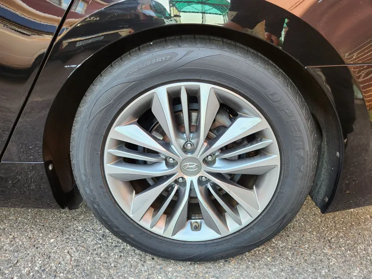 Hyundai Grandeur HG 37
