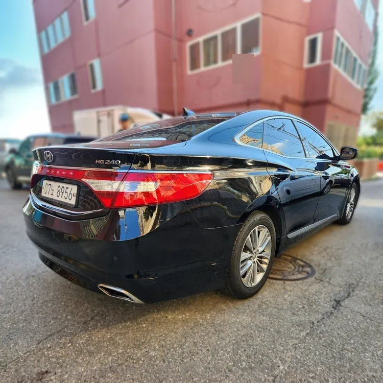 Hyundai Grandeur HG 6