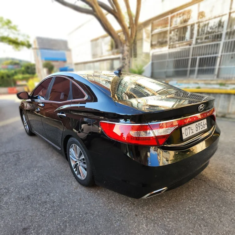 Hyundai Grandeur HG 5