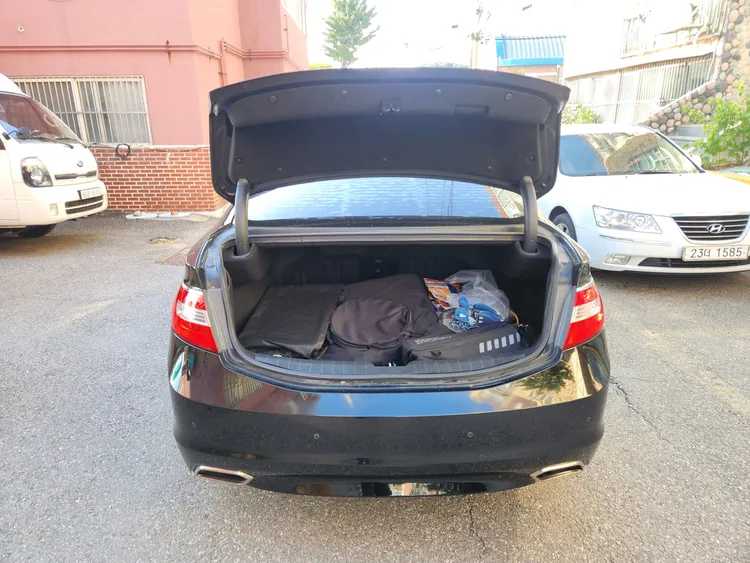 Hyundai Grandeur HG 8
