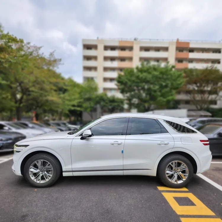 Genesis GV70 3