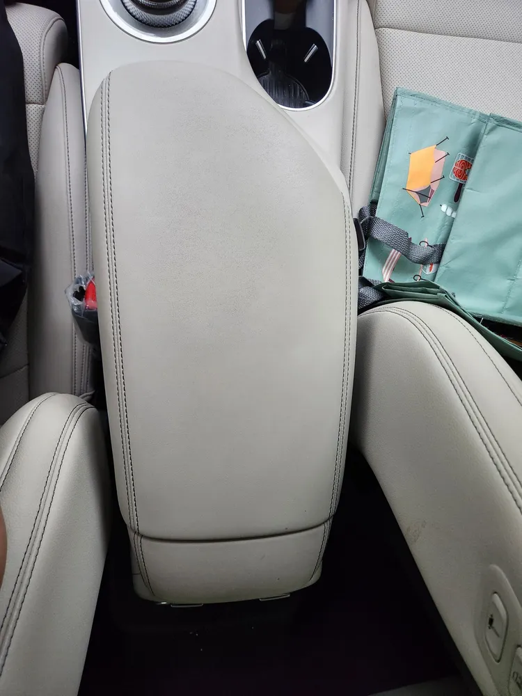 Genesis GV70 23