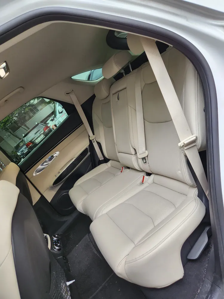 Genesis GV70 7