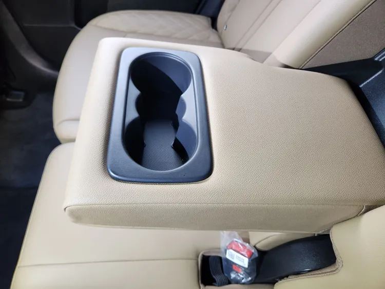 Kia Sorento (MQ4) 32