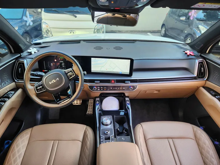 Kia Sorento (MQ4) 18