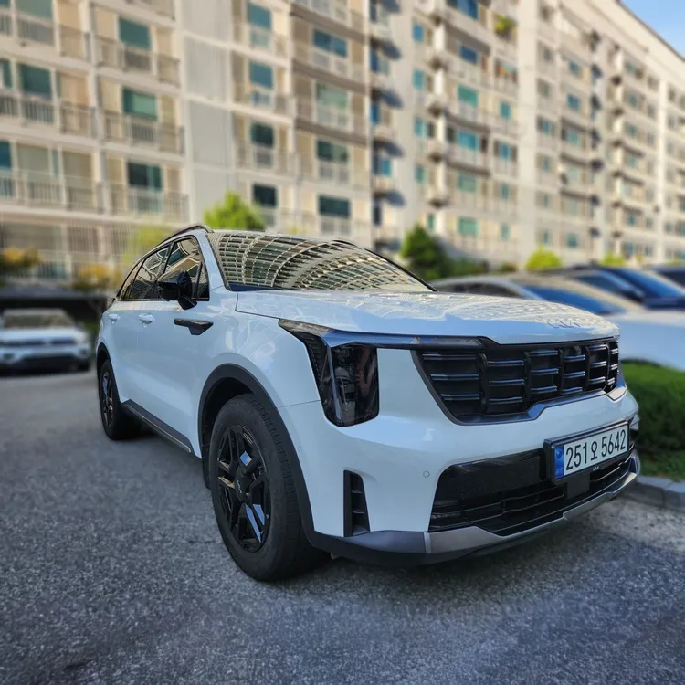 Kia Sorento (MQ4) 3
