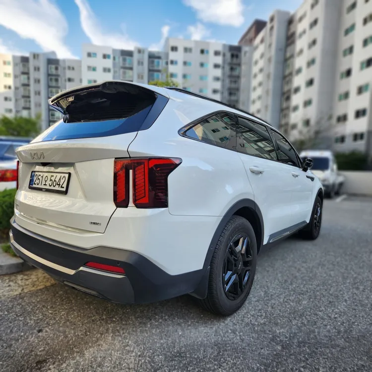 Kia Sorento (MQ4) 6