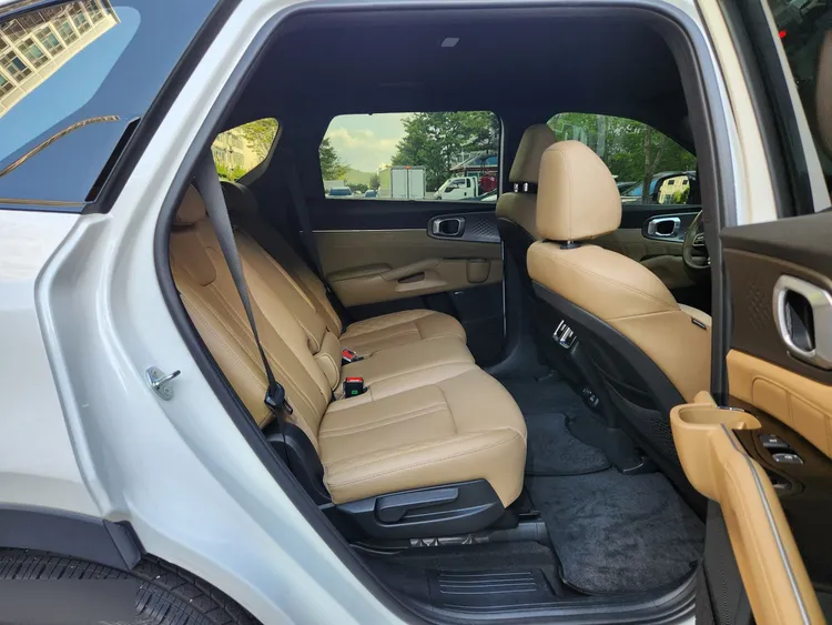 Kia Sorento (MQ4) 20