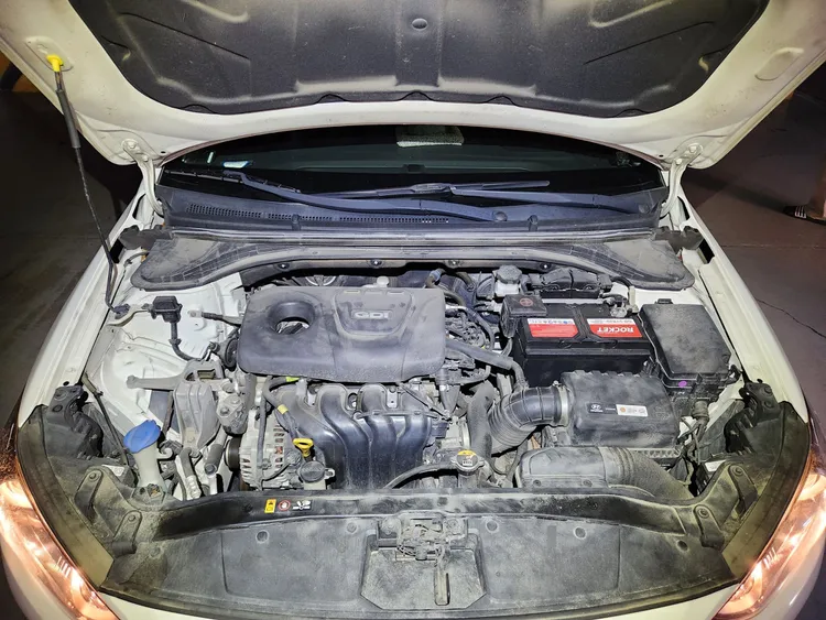 Hyundai Avante AD 29
