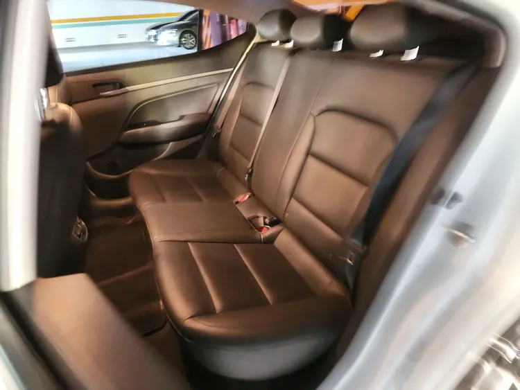 Hyundai Avante AD 9