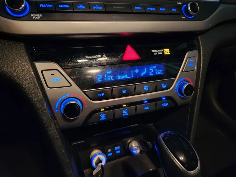 Hyundai Avante AD 10