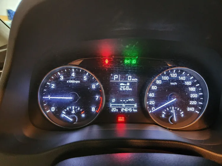 Hyundai Avante AD 12