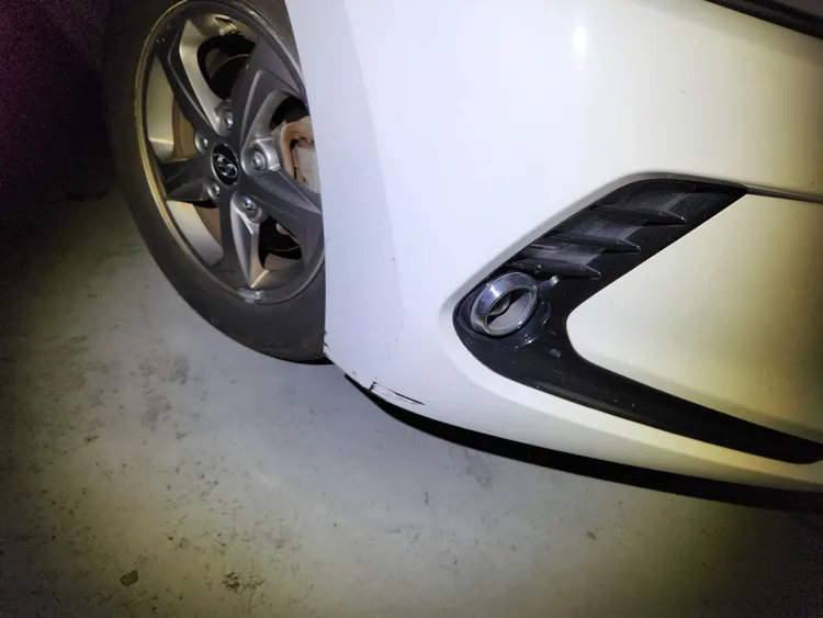 Hyundai Avante AD 28