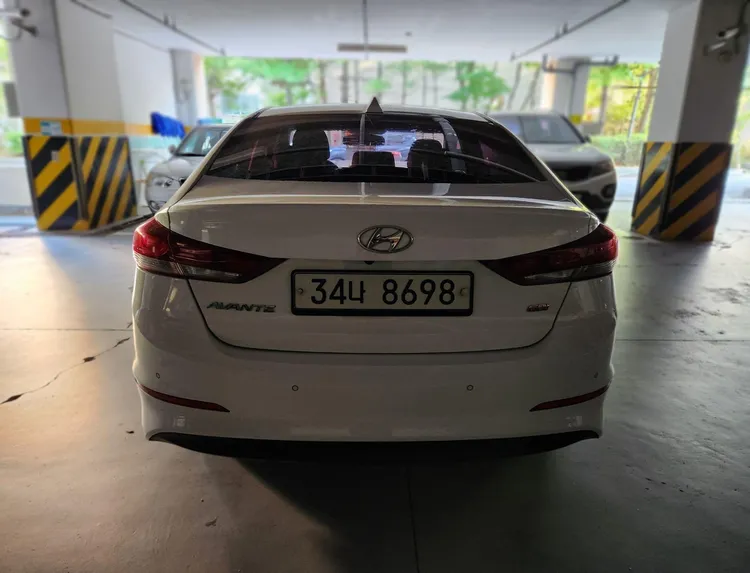 Hyundai Avante AD 2