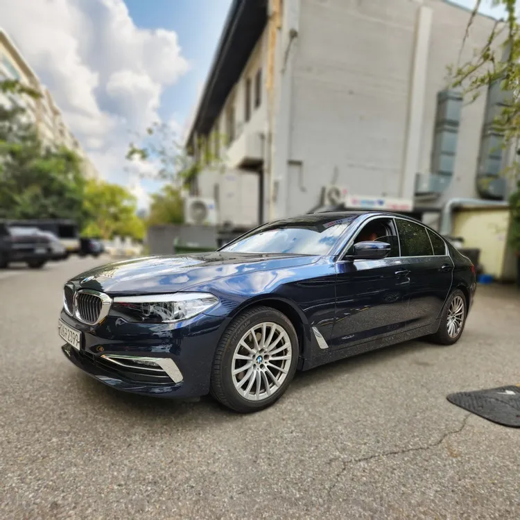 BMW 5 Series (G30) 2