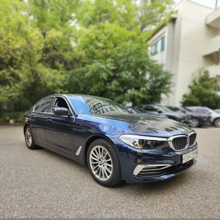 BMW 5 Series (G30) 3