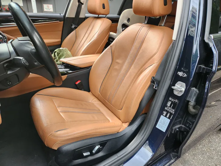 BMW 5 Series (G30) 19