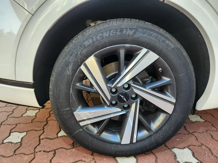Genesis GV70 FL 30