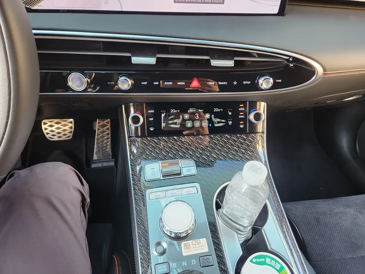 Genesis GV70 FL 8