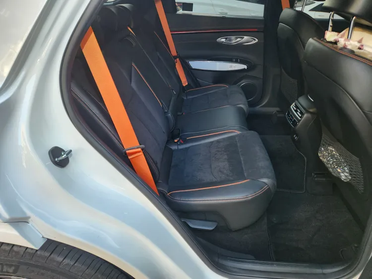 Genesis GV70 FL 9