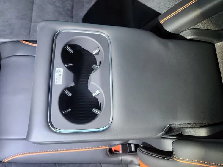 Genesis GV70 FL 25