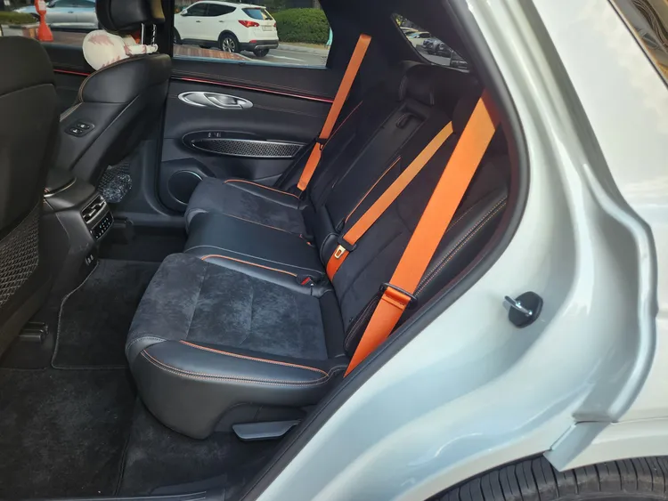 Genesis GV70 FL 11