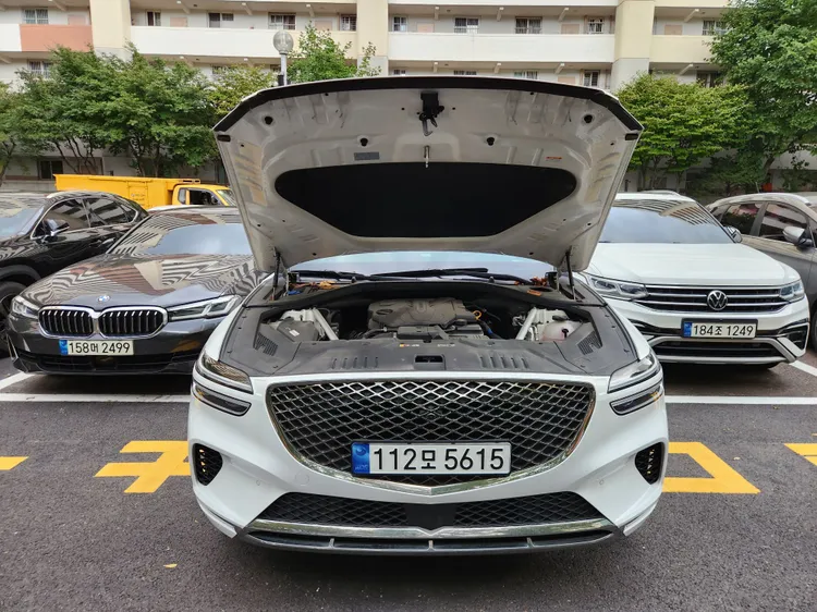 Genesis GV70 36
