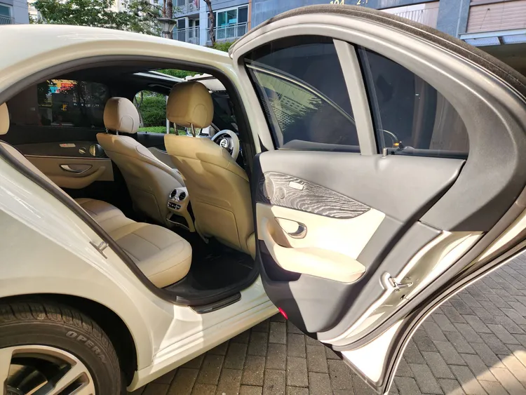 Mercedes E-Class (W213) 8