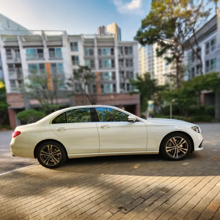 Mercedes E-Class (W213) 4