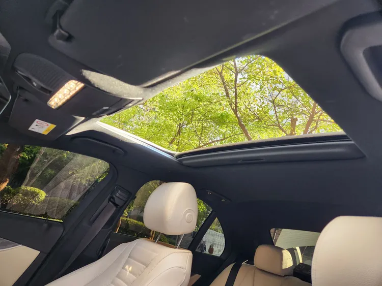 Mercedes E-Class (W213) 13