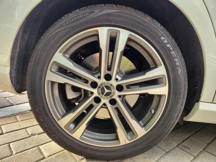 Mercedes E-Class (W213) 33