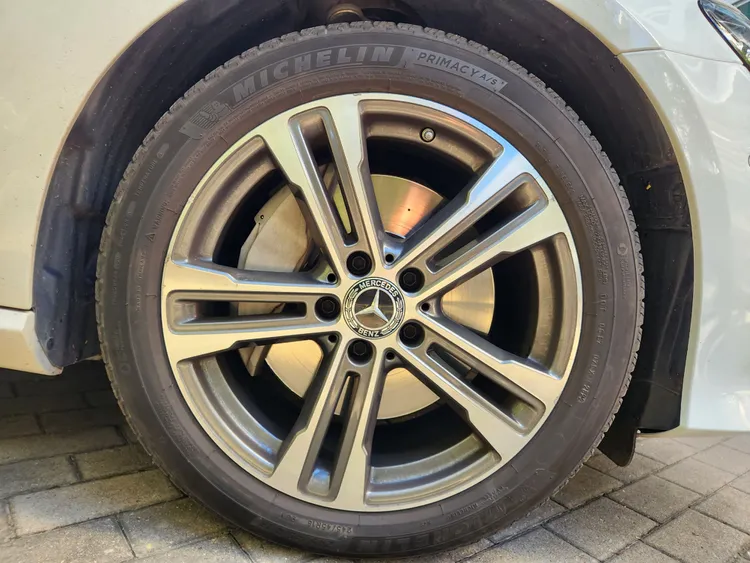 Mercedes E-Class (W213) 34