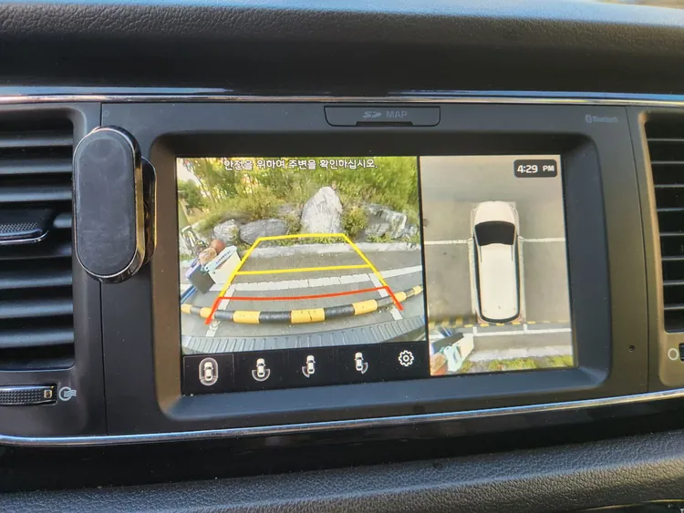 Kia Carnival 37