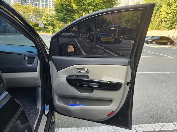 Kia Carnival 25