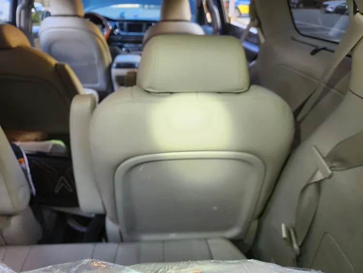 Kia Carnival 40