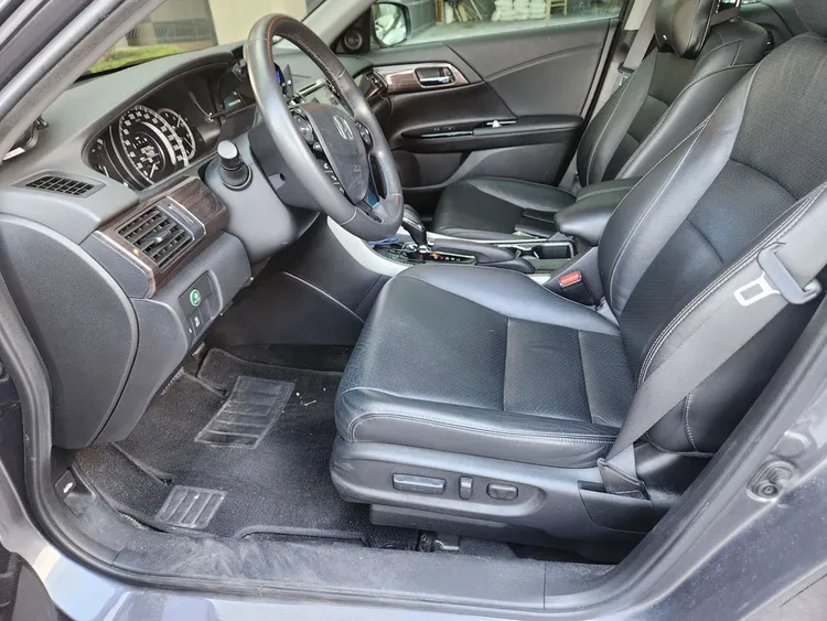 Honda Accord 17