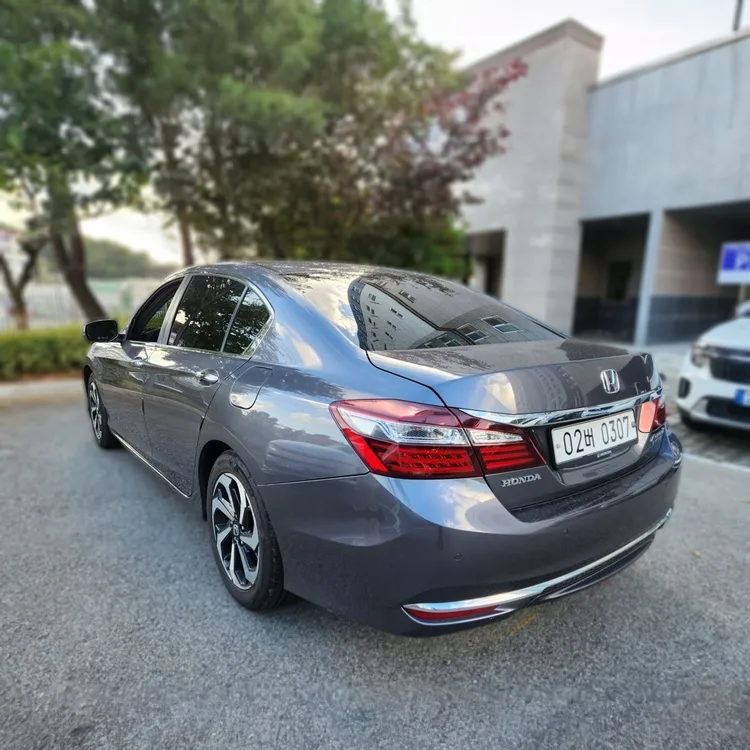 Honda Accord 8