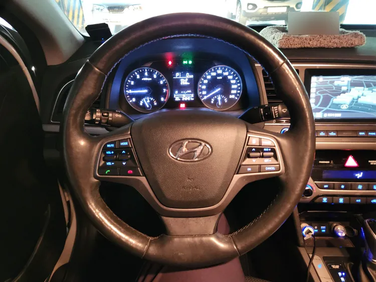 Hyundai Avante AD 13