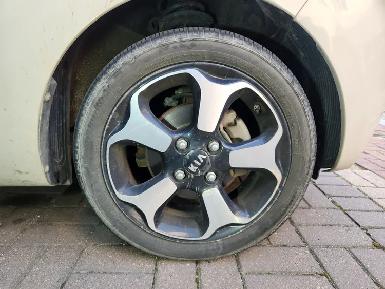 Kia Ray 39