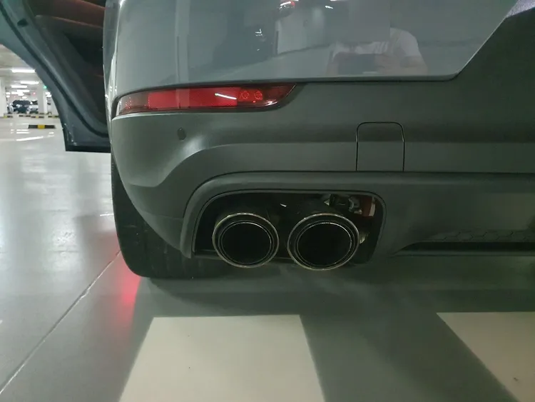 Porsche Cayenne (PO536) 14