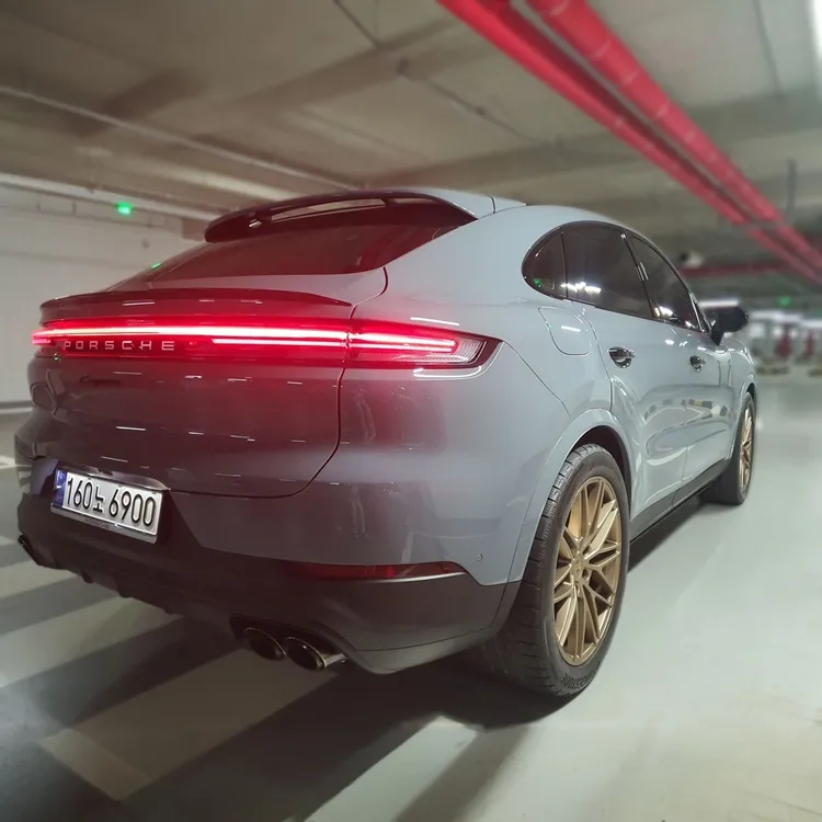 Porsche Cayenne (PO536) 5