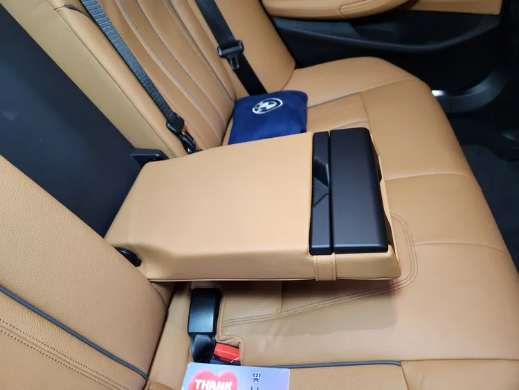 BMW 5 Series (G30) 26