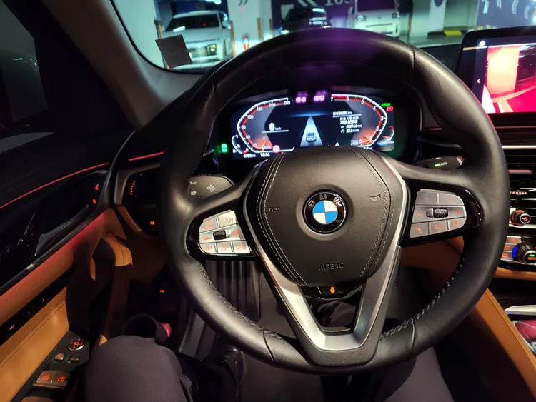 BMW 5 Series (G30) 16