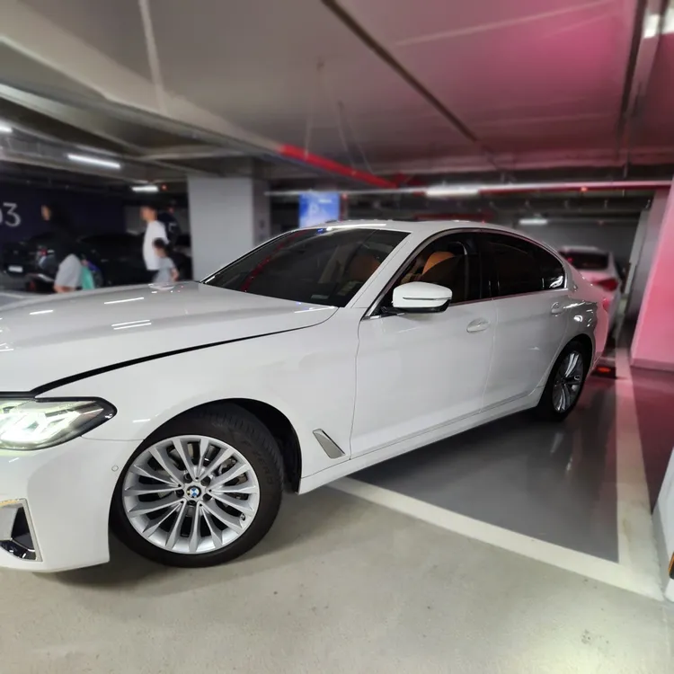 BMW 5 Series (G30) 2