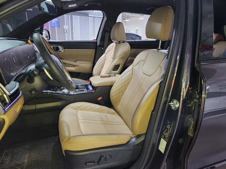 Kia Sorento (MQ4) 9
